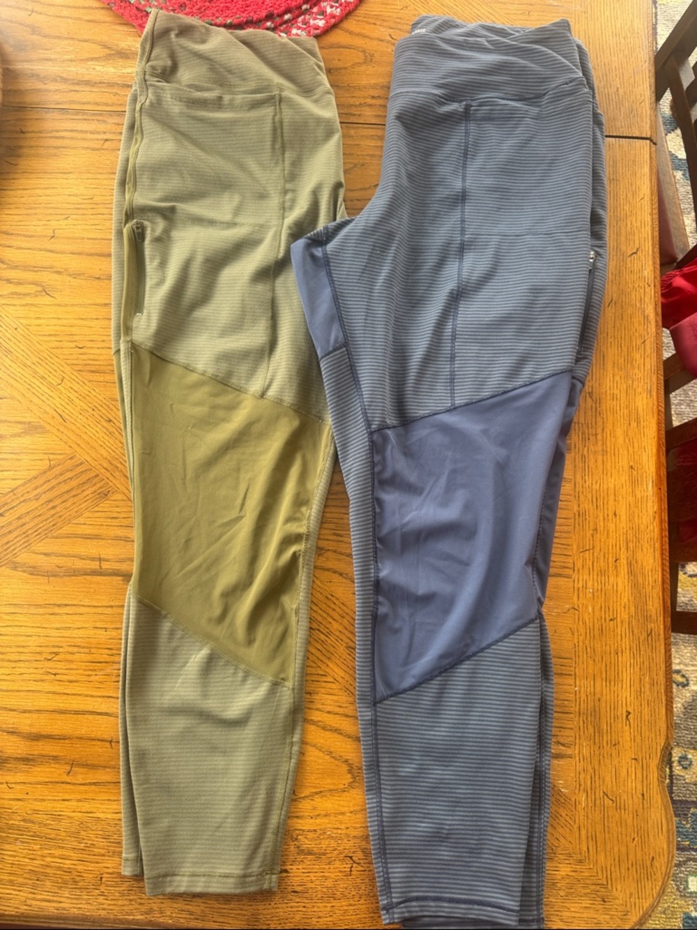 Toad&Co Women's Leggings in Olive Green and Slate Blue